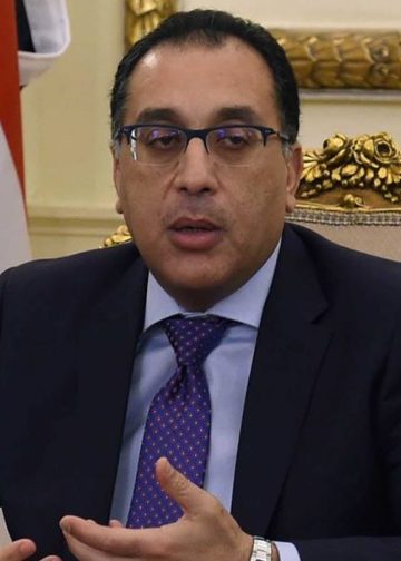 الحكومة عن 10أحداث هامة تنتظر المصريين