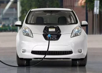 مصر تصنع أول سيارة كهربائية