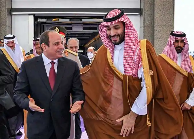 الرئيس السيسي يودع ولي العهد السعودي